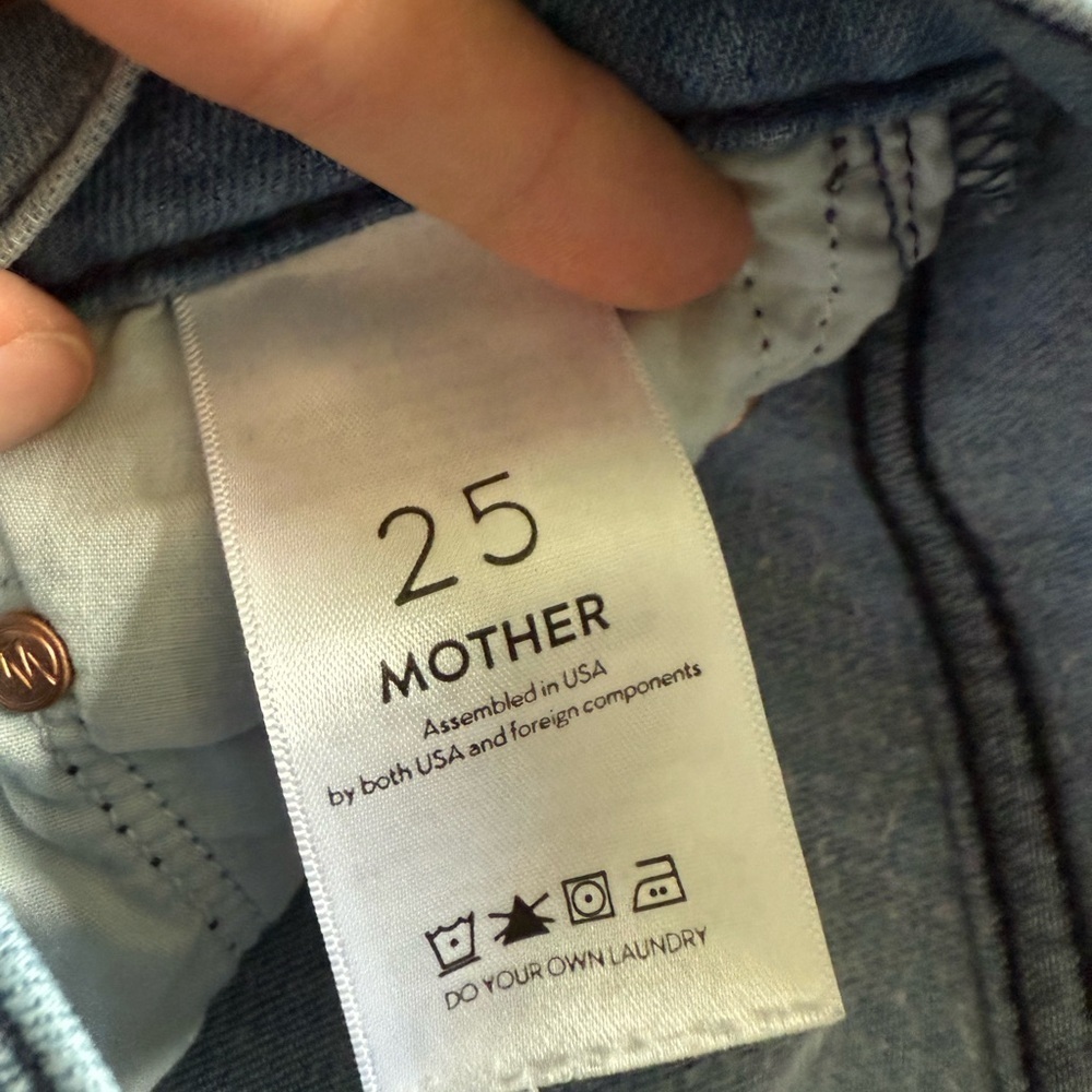 Mother The Dropout Jeans Size 25 Coastline Light Wash Lightweight Denim - Picture 9 of 11